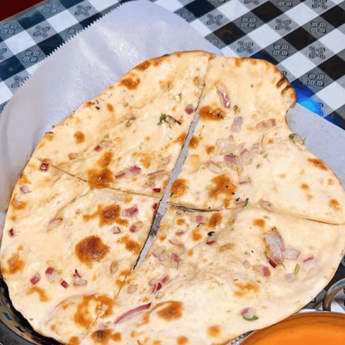 Onion Naan (G)